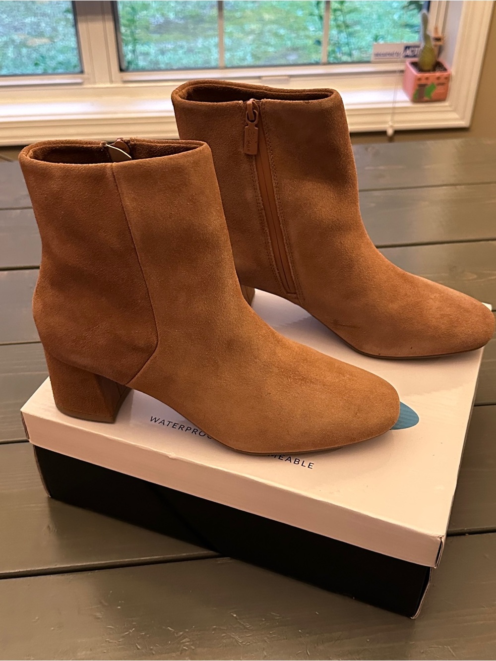 Aqua College Echo Suede Waterproof Ankle Booties Brown Size 9 NIB